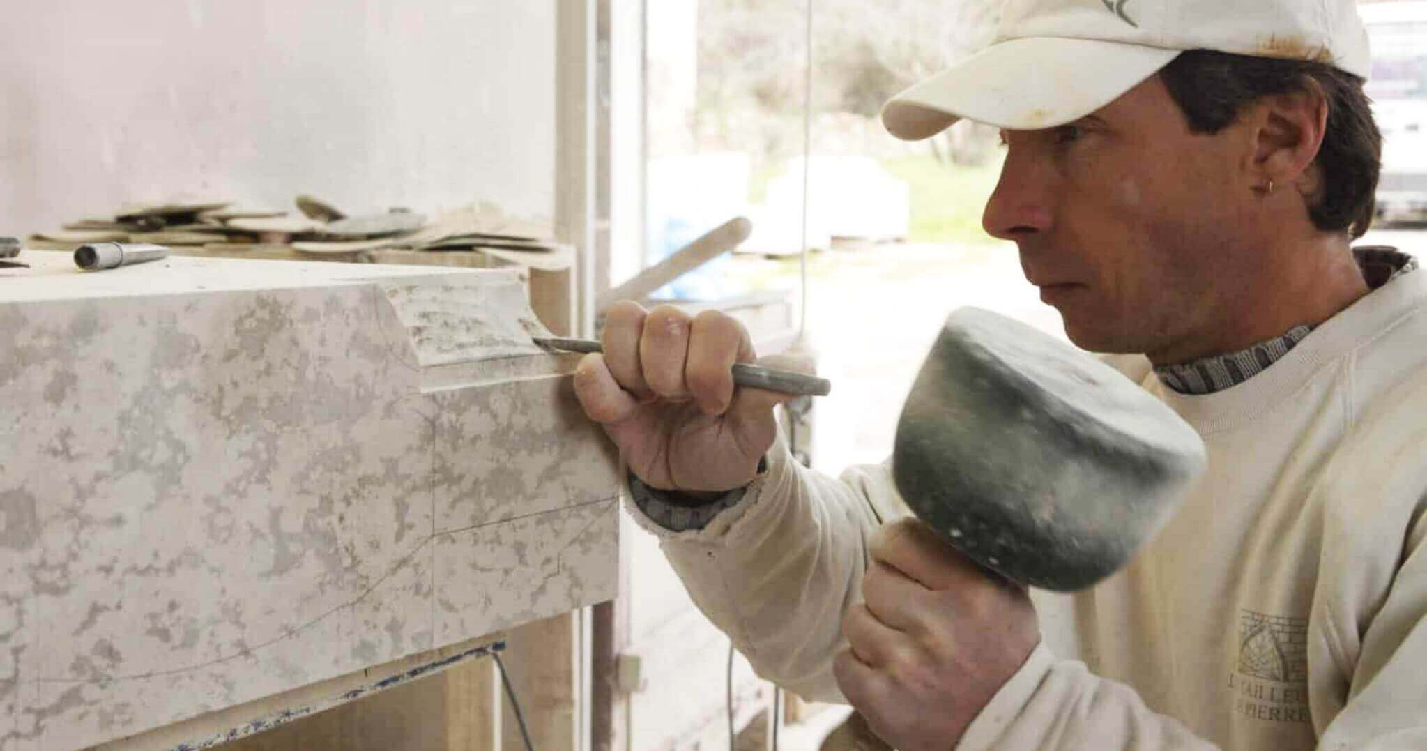 Sculpteur tailleur de pierre